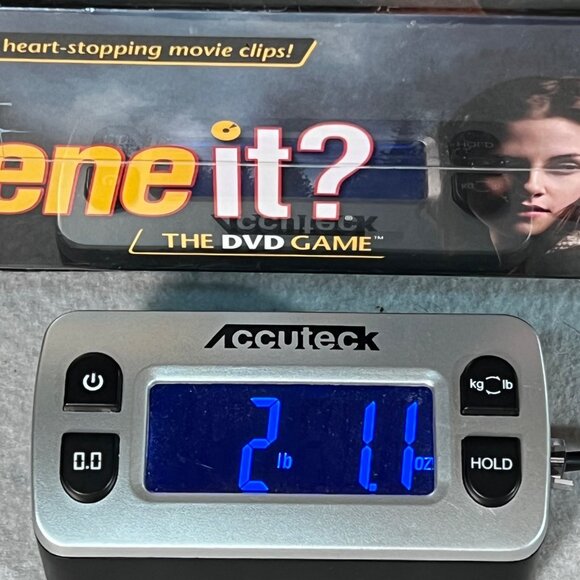 Twilight Scene It? Deluxe DVD Board Game Vampire Trivia Cullens Collectible New - Picture 15 of 15